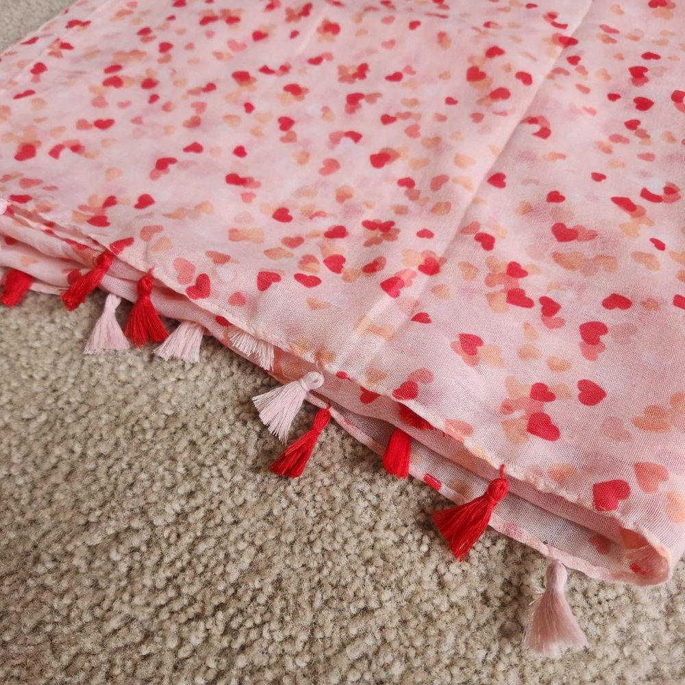 NEW Pink scarf with hearts